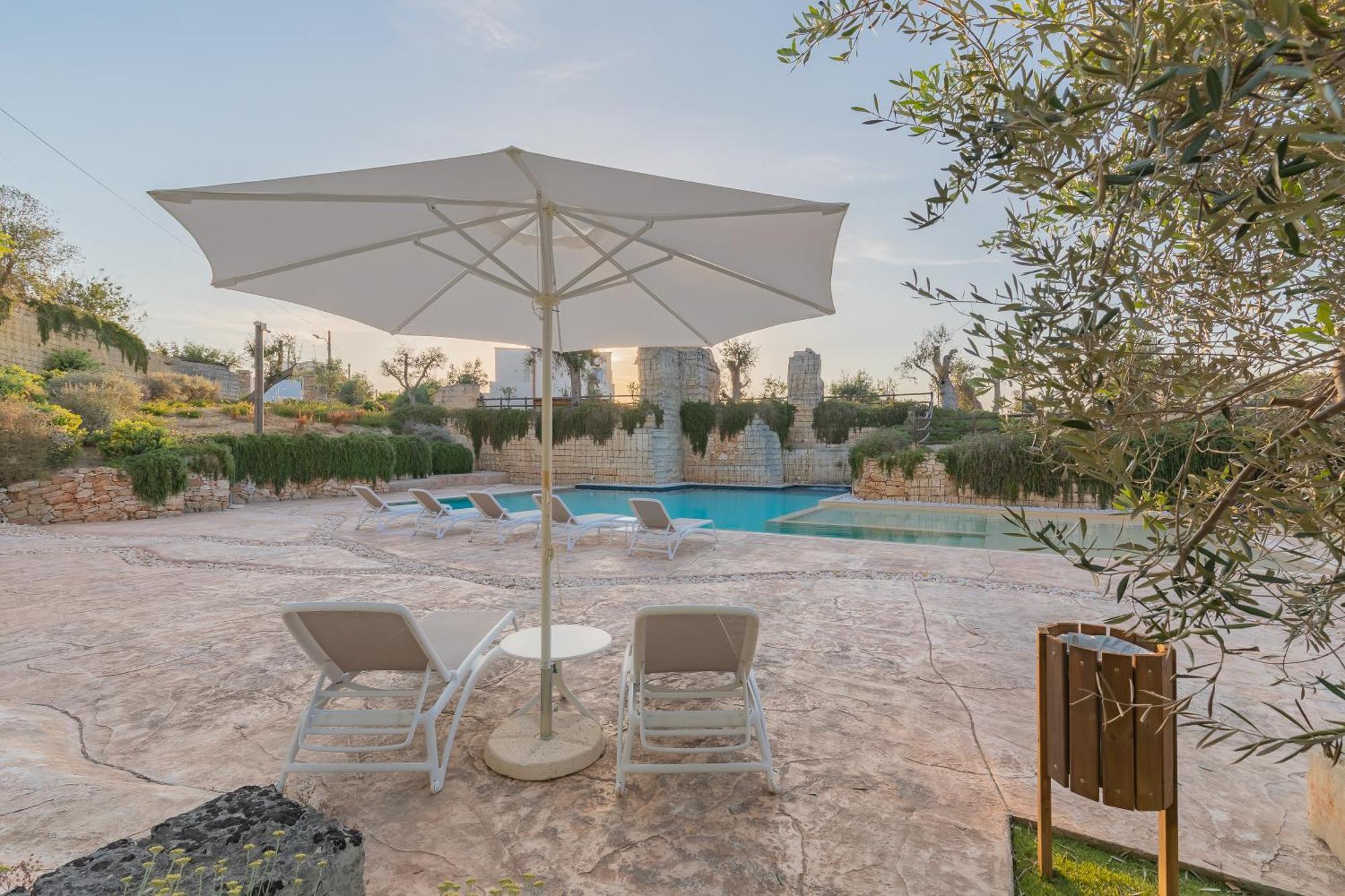 Cava Li Santi Apartahotel Santa Caterina (Apulia)