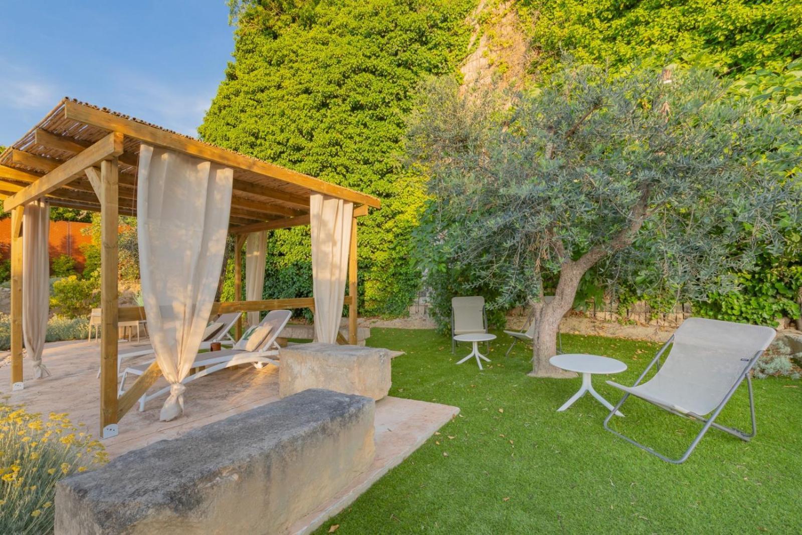 Appart hôtel Cava Li Santi *
